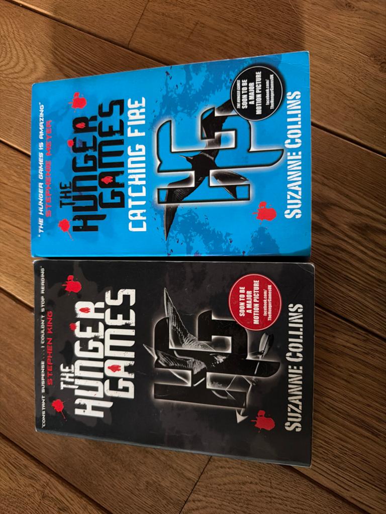 The Hunger Games: De Hongerspelen & Vlammen, Boeken, Ophalen of Verzenden, Gelezen