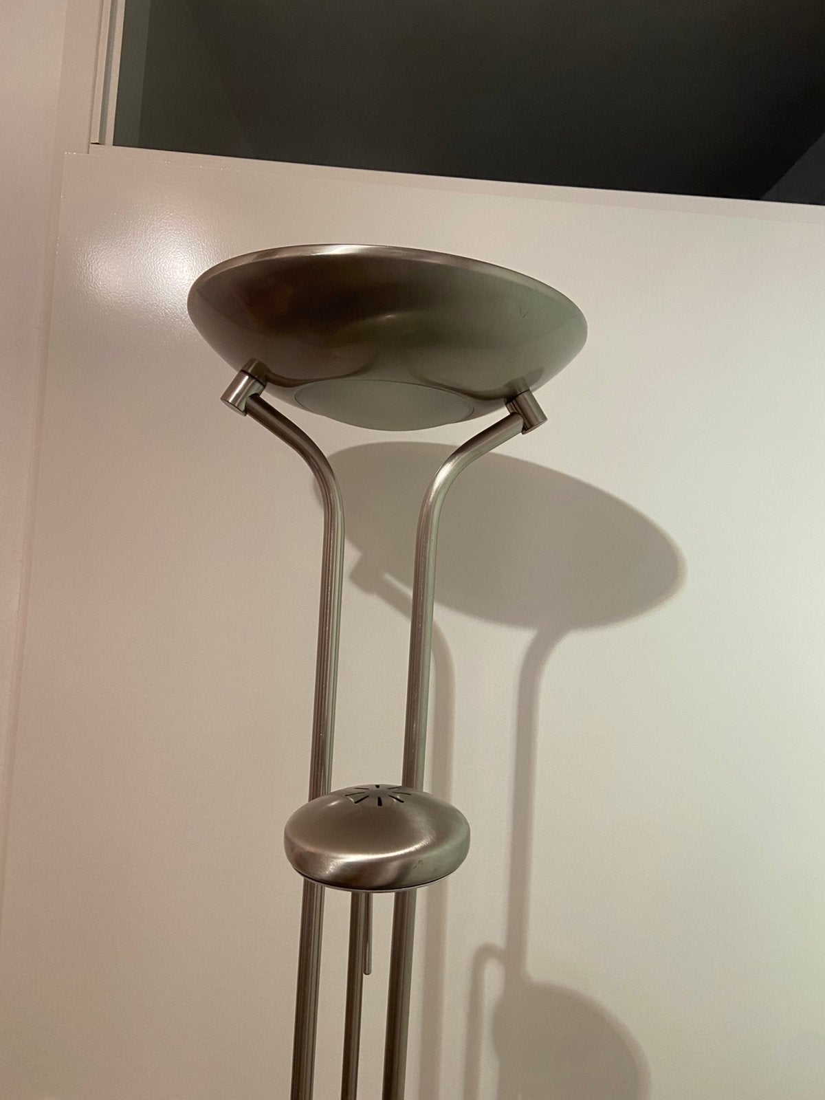 Lamp, Huis en Inrichting, Lampen | Vloerlampen, Ophalen, Zo goed als nieuw, Metaal, Modern