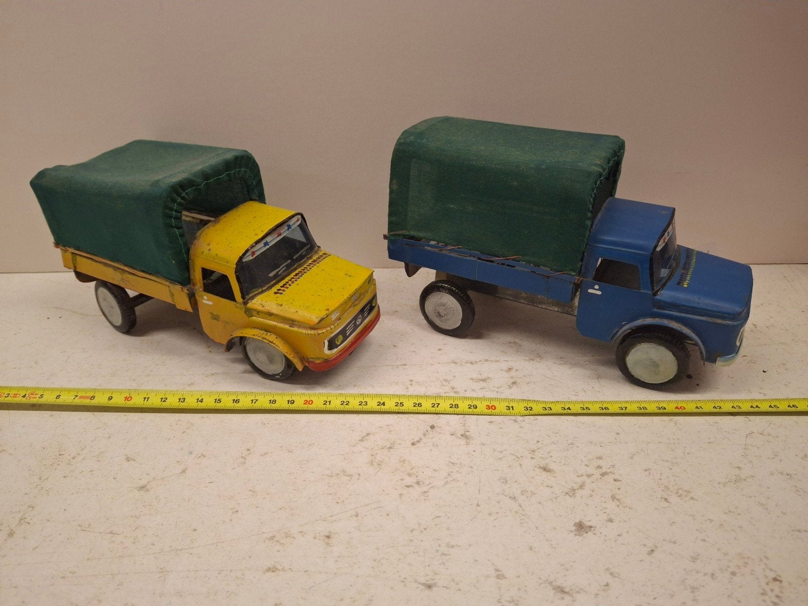 Vintage blikken speelgoed vrachtwagens (2 stuks), Ophalen of Verzenden