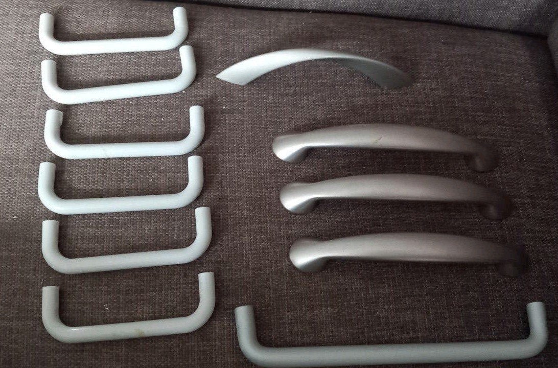 GRATIS Diverse handgrepen voor kasten en lades (11 stuks), Ophalen of Verzenden, Gebruikt