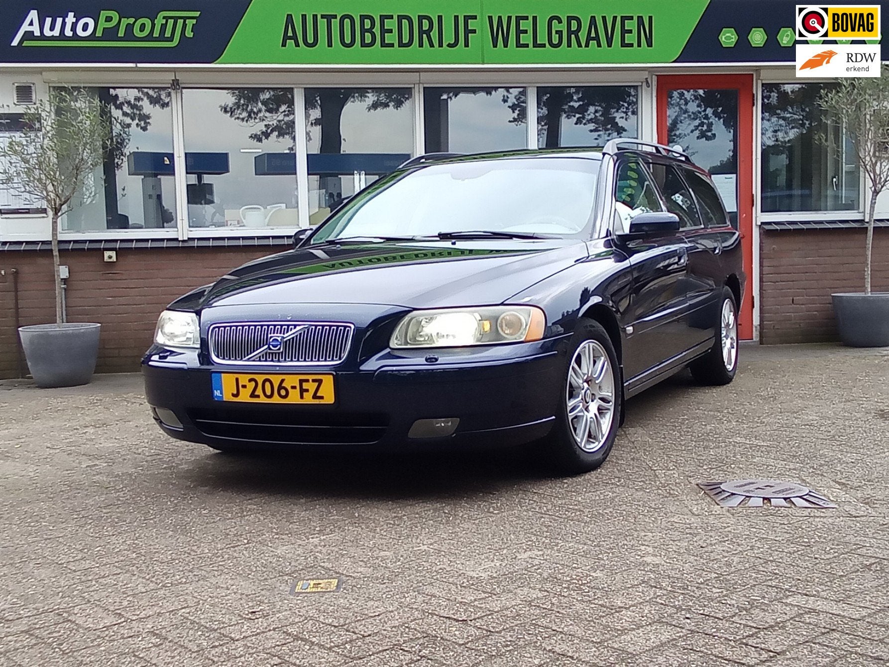 Volvo V70 2.5T Kinetic, Voorwielaandrijving, Overige kleuren, Automatische klimaatregeling, 2521 cc