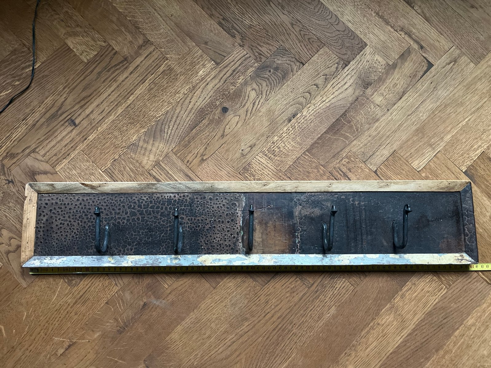 Houten wandkapstok met 5 metalen haken, Wandkapstok, Gebruikt, Ophalen of Verzenden, Minder dan 100 cm