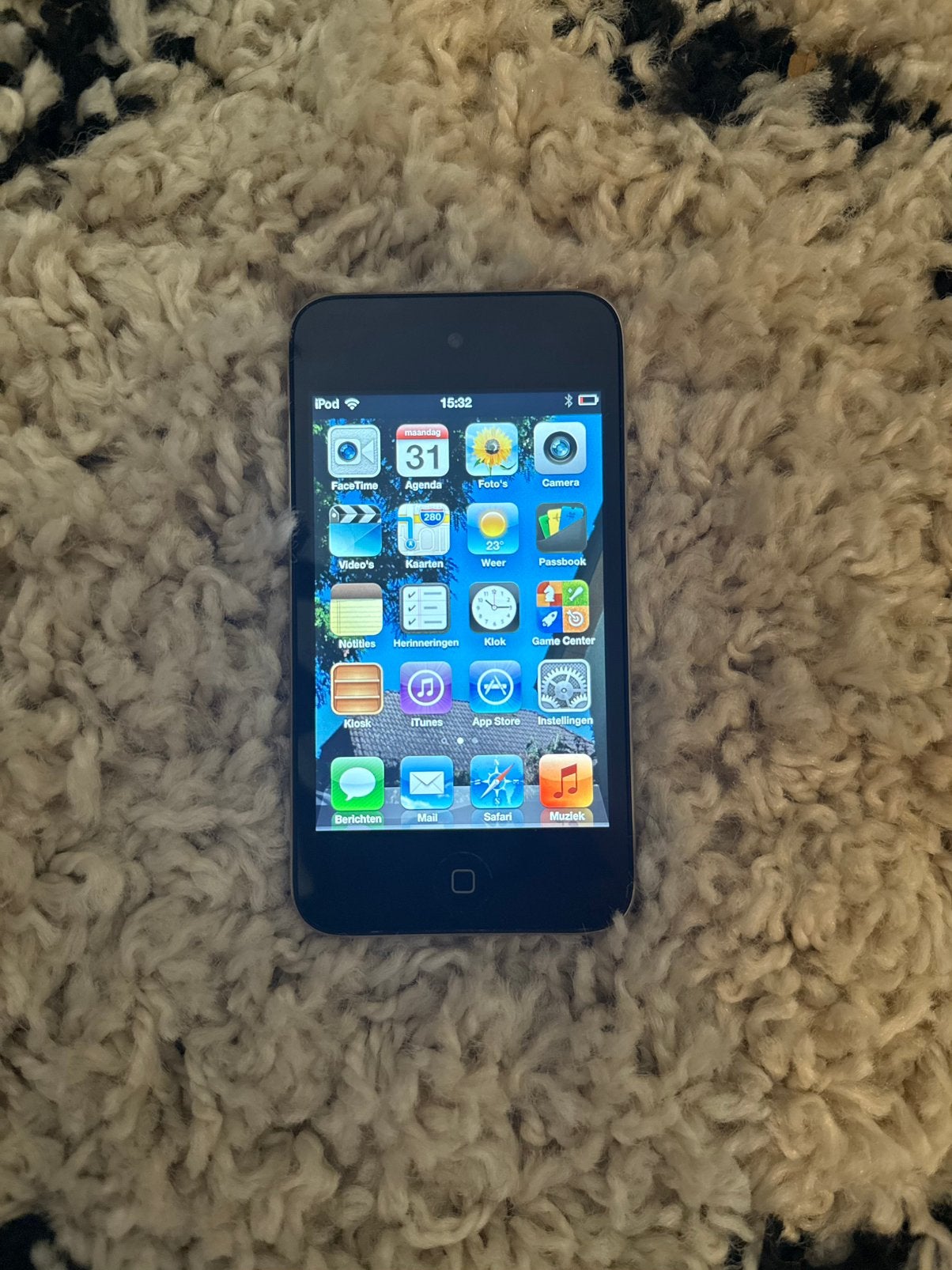 Ipod touch - 32gb - met als 300+ liedjes, Ophalen of Verzenden, Zo goed als nieuw, Touch, 20 tot 40 GB