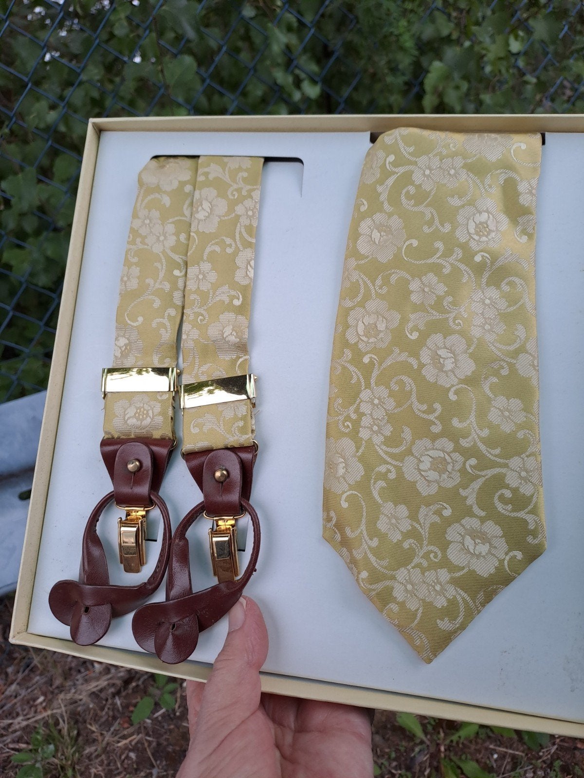 Parijs luxe geschenkset stropdas en bretels nieuw in doos, Verzenden, Geen merk, Nieuw, Met patroon