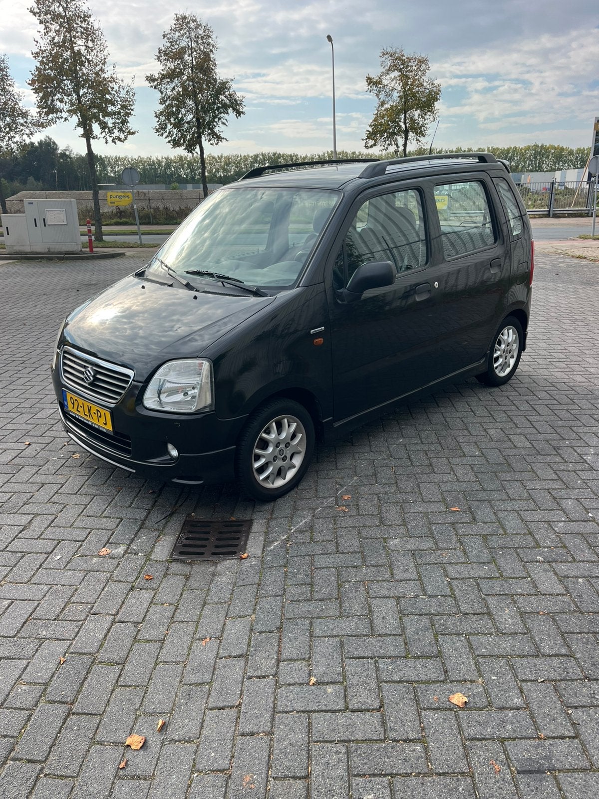 Suzuki Wagon R+ 1.3 2003 Zwart  1E . EIGENAAR!!!, Auto's, Voorwielaandrijving, Stof, 31 €/maand, 4 cilinders
