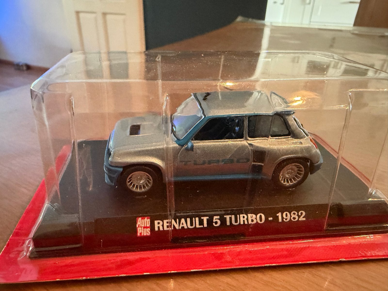 Renault 5 Turbo 1982 modelauto - Auto Plus Collectie, Ophalen of Verzenden, Nieuw, Auto, Overige merken