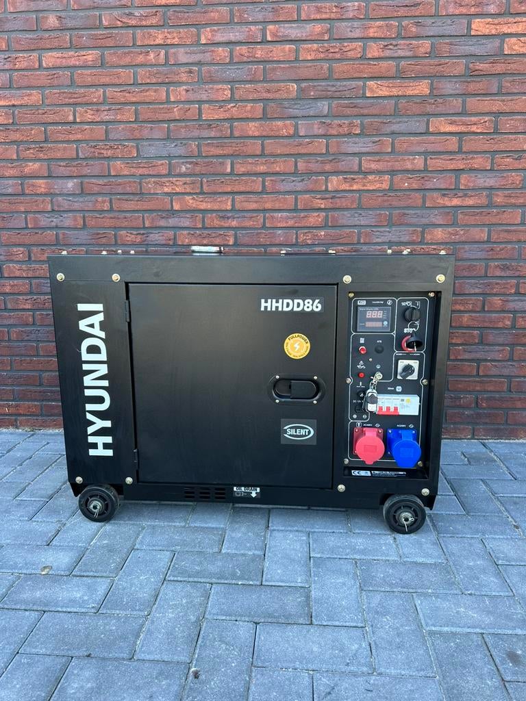 HYUNDAI HHDD86 DIESEL GENERATOR – 8,6 kVA – 230V/400V, Caravans en Kamperen, Kampeergereedschap, Zo goed als nieuw, Ophalen