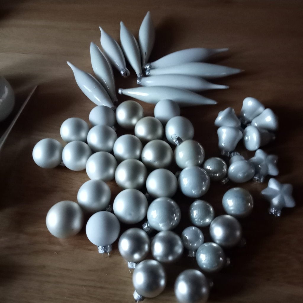 kerstballen zilver wit/ ivoor van glas met piek, Diversen, Ophalen, Gebruikt