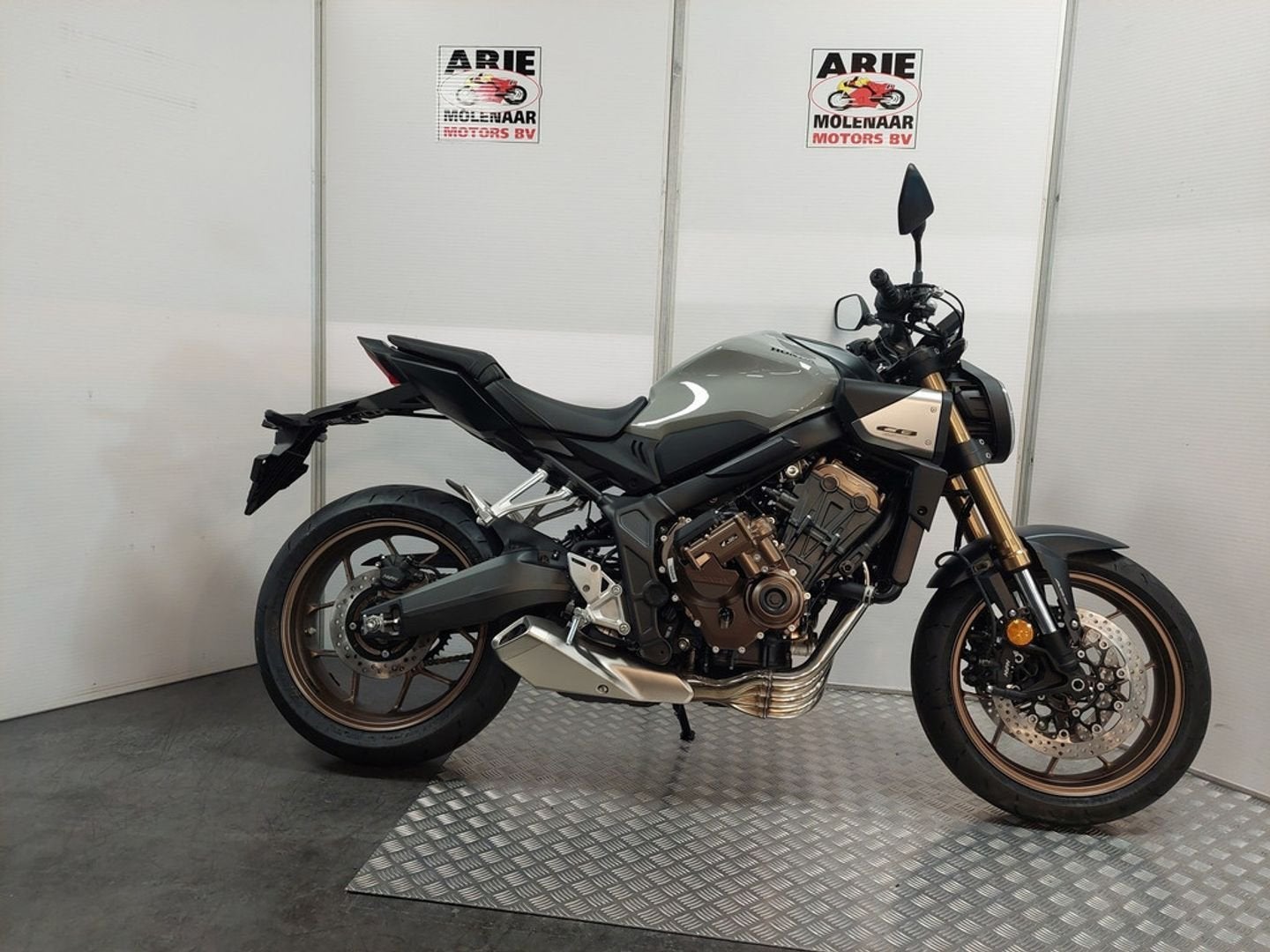 Honda CB 650 R E-Clutch (bj 2024), 649 cc, Bedrijf, Onbekend, Meer dan 35 kW