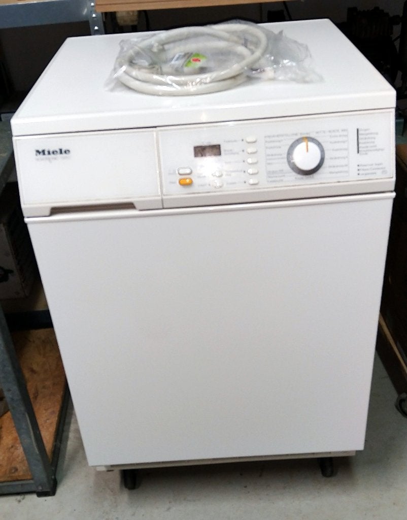 Miele Novotronic T675C condensdroger, Witgoed en Apparatuur, Ophalen, Gebruikt, 4 tot 6 kg, Voorlader