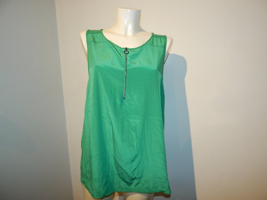 Marccain appeltjes groene top zijde achtig ritsje hanger M