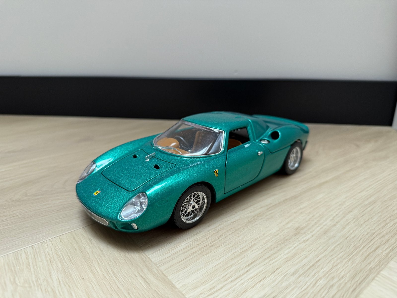 Bburago Ferrari 250 Le Mans groen 1:18, Ophalen of Verzenden, Zo goed als nieuw, Auto, Overige merken