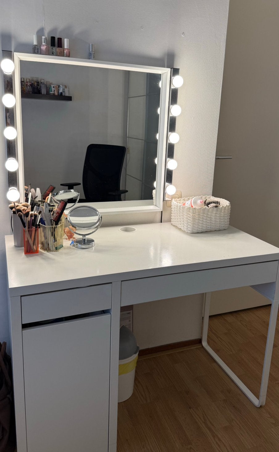 IKEA MICKE bureau 105x50 cm in nette staat, Ophalen, Gebruikt, 50 tot 100 cm, Minder dan 100 cm