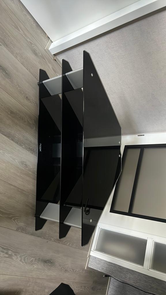 Tv meubel van glas, Huis en Inrichting, Kasten | Televisiemeubels, Ophalen, 100 tot 150 cm, Minder dan 100 cm, 25 tot 50 cm