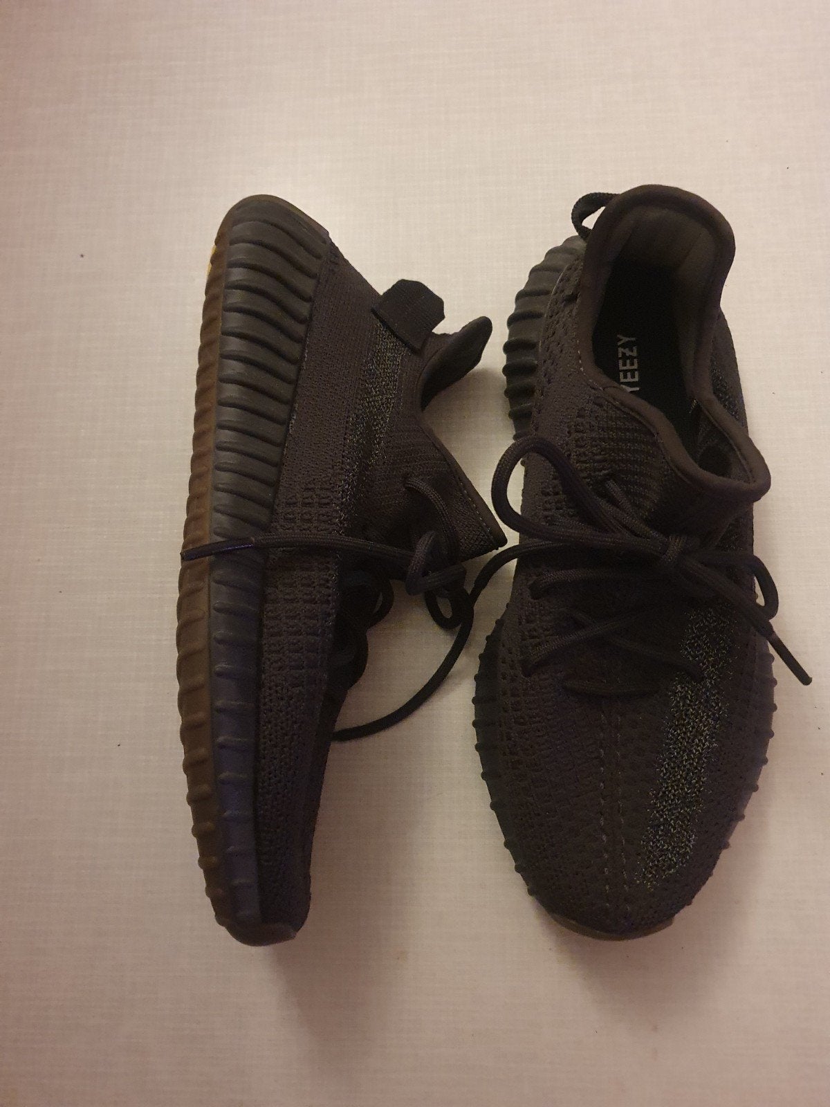 Adidas Yeezy Boost 350 V2 Zwarte Sneaker maat 41.5s, Adidas Yeezy, Zwart, Ophalen of Verzenden, Sneakers of Gympen
