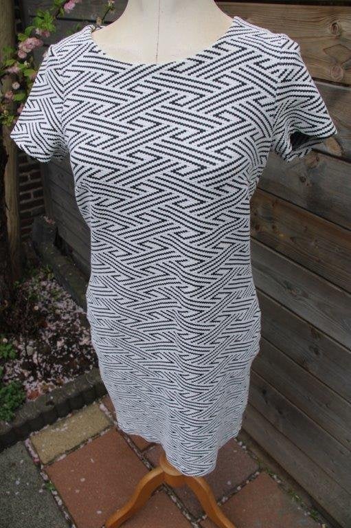 Jurk creme/ zwart Sissy boy mt M Vaste prijs, Maat 38/40 (M), Zwart, Sissy-Boy, Ophalen of Verzenden