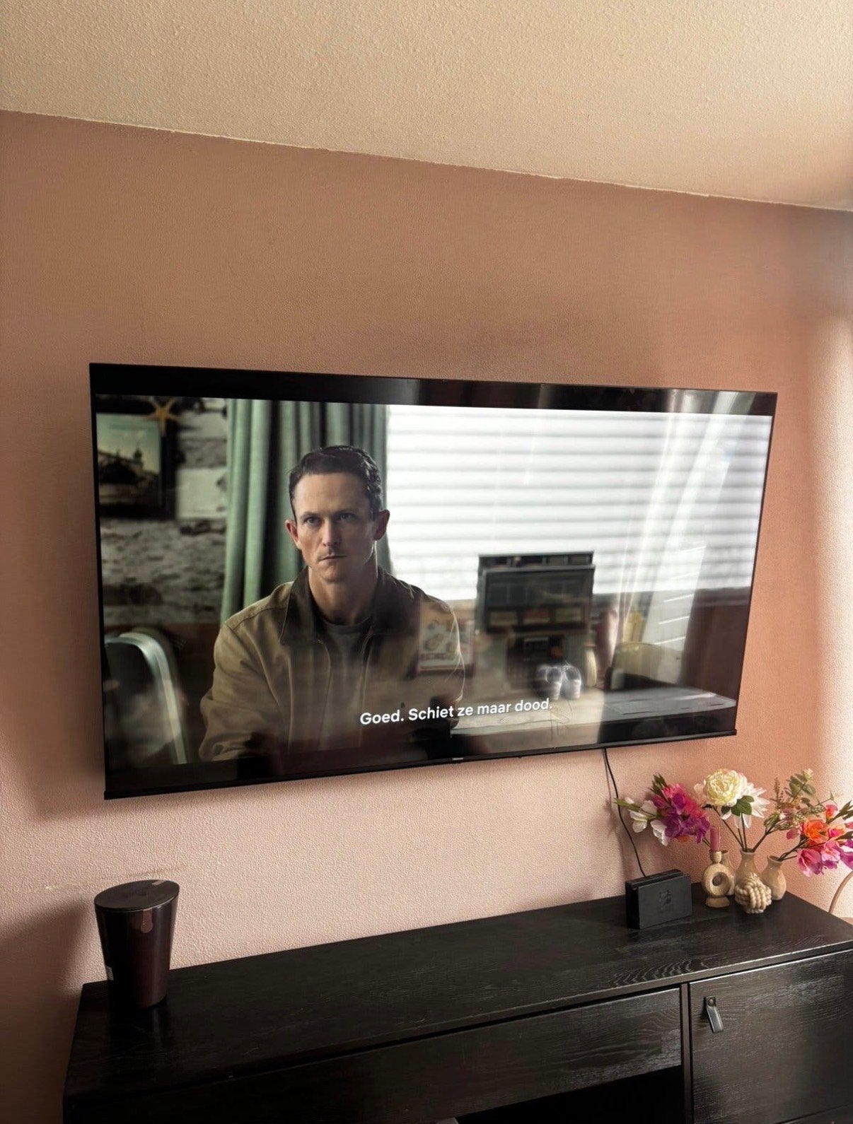 Hisense 75E79Q 75 inch 4K QLED TV met Dolby Atmos, QLED, 50 Hz, Zo goed als nieuw, 100 cm of meer