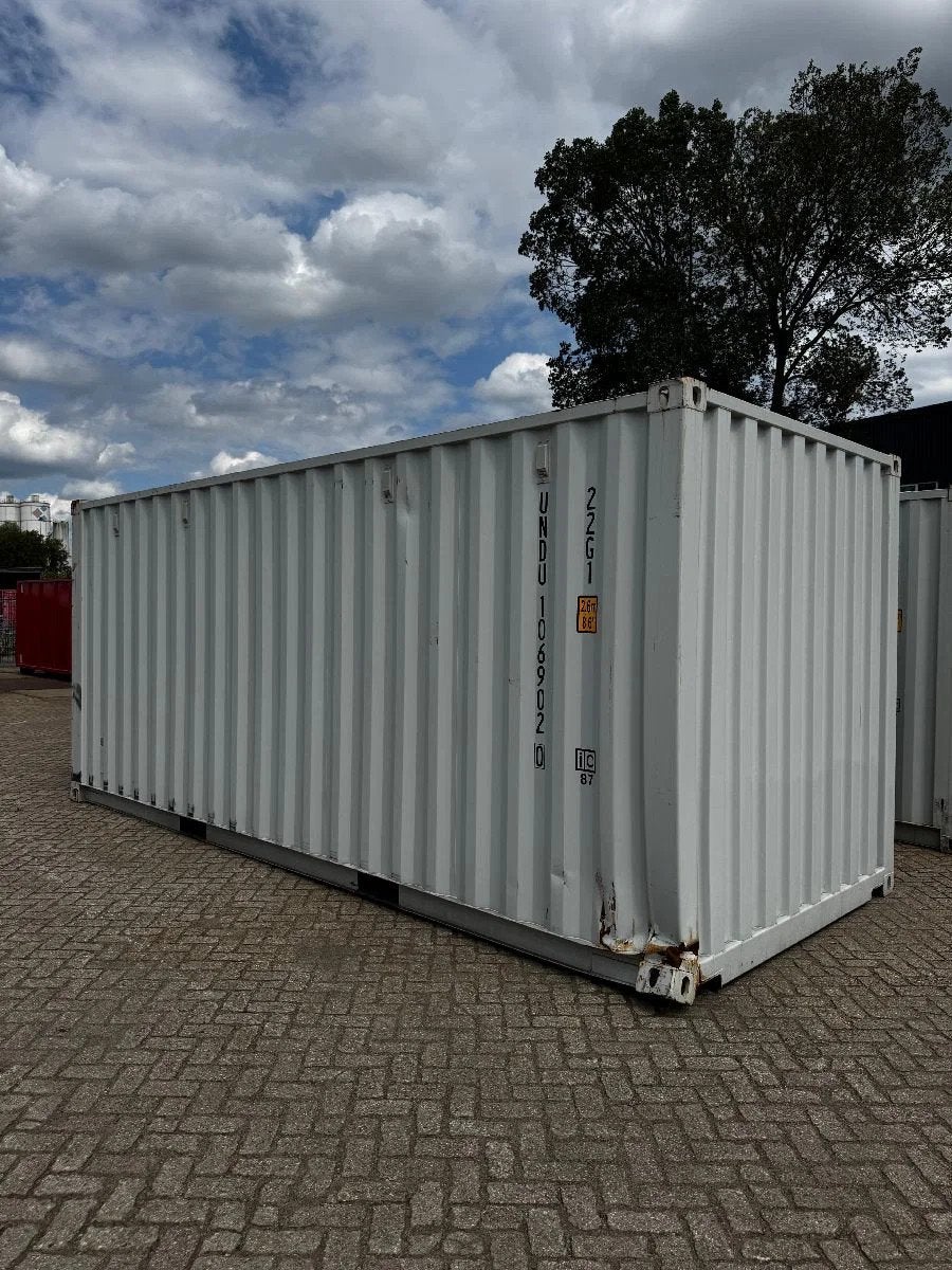 VERNOOY ZEECONTAINER 20FT 8.6 106902 KOOPJE MET SCHADE, Vernooy Containers B.V., Dave@vernooy.nl, Kellensedwarsweg 9
4004 JC  Tiel, NL