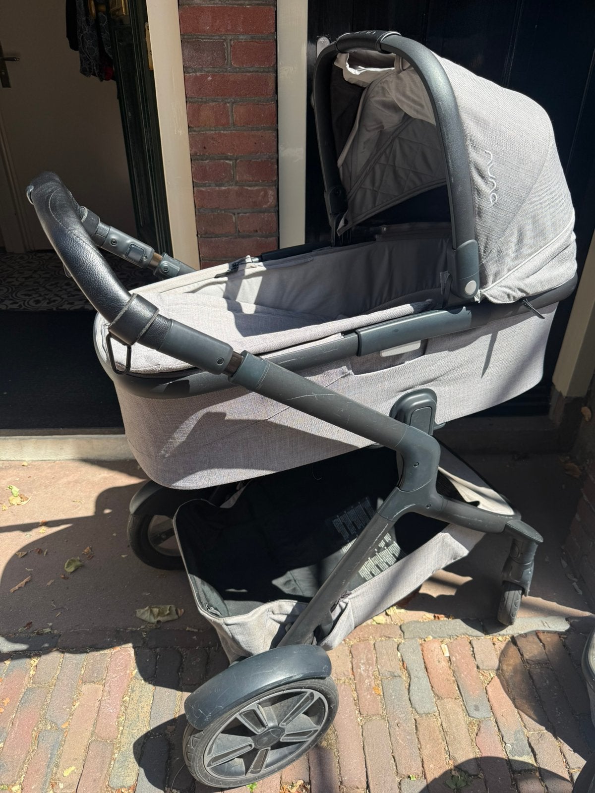 Nuna demi grow kinderwagen grijs, Gebruikt, Combiwagen, Met reiswieg, Ophalen