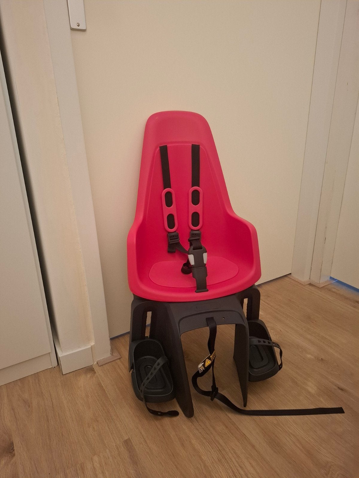 Bobike fietsstoeltje achterzitje rood, Fietsen en Brommers, Ophalen, Achterzitje, Voetsteuntjes, 9 t/m 18 kg