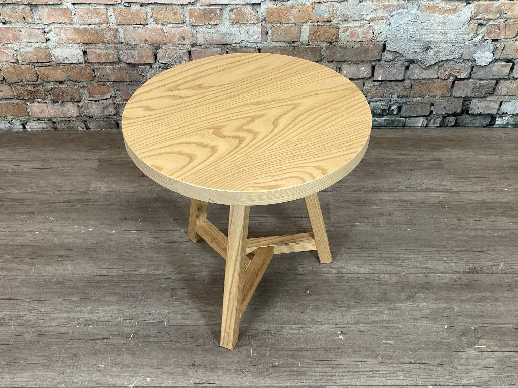 Houten Bijzettafel bij TheReSales, Huis en Inrichting, Tafels | Bijzettafels, Design, Rond, 55 tot 75 cm, Zo goed als nieuw