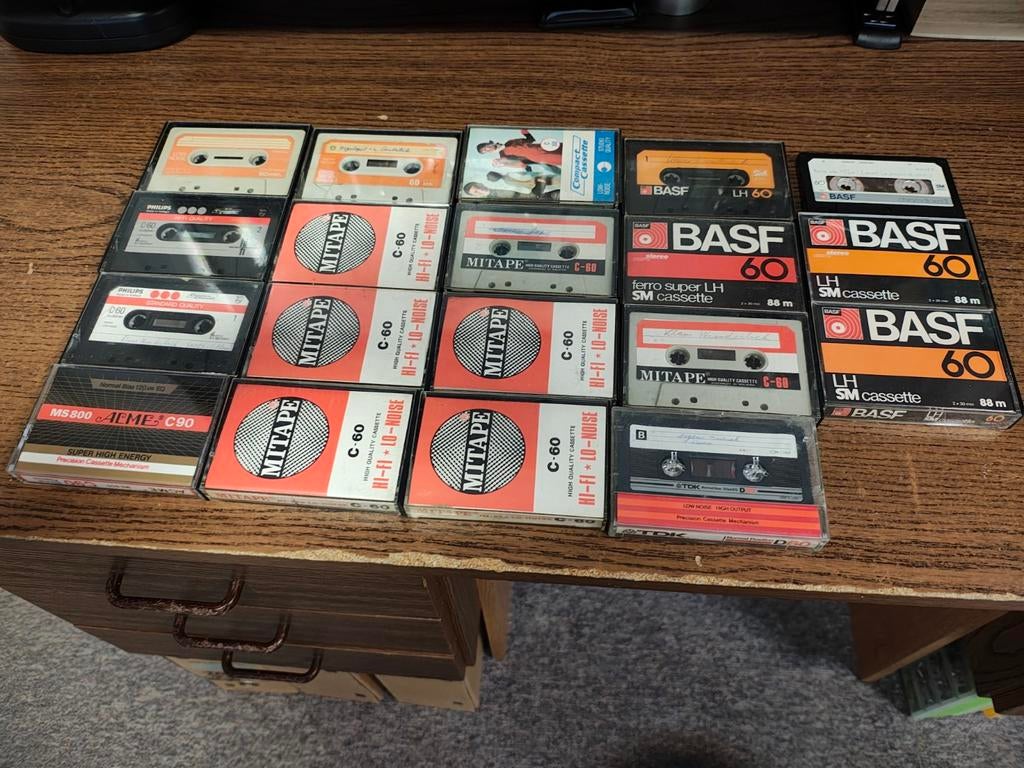 Cassettebandjes, Ophalen of Verzenden, Overige genres, 2 t/m 25 bandjes
