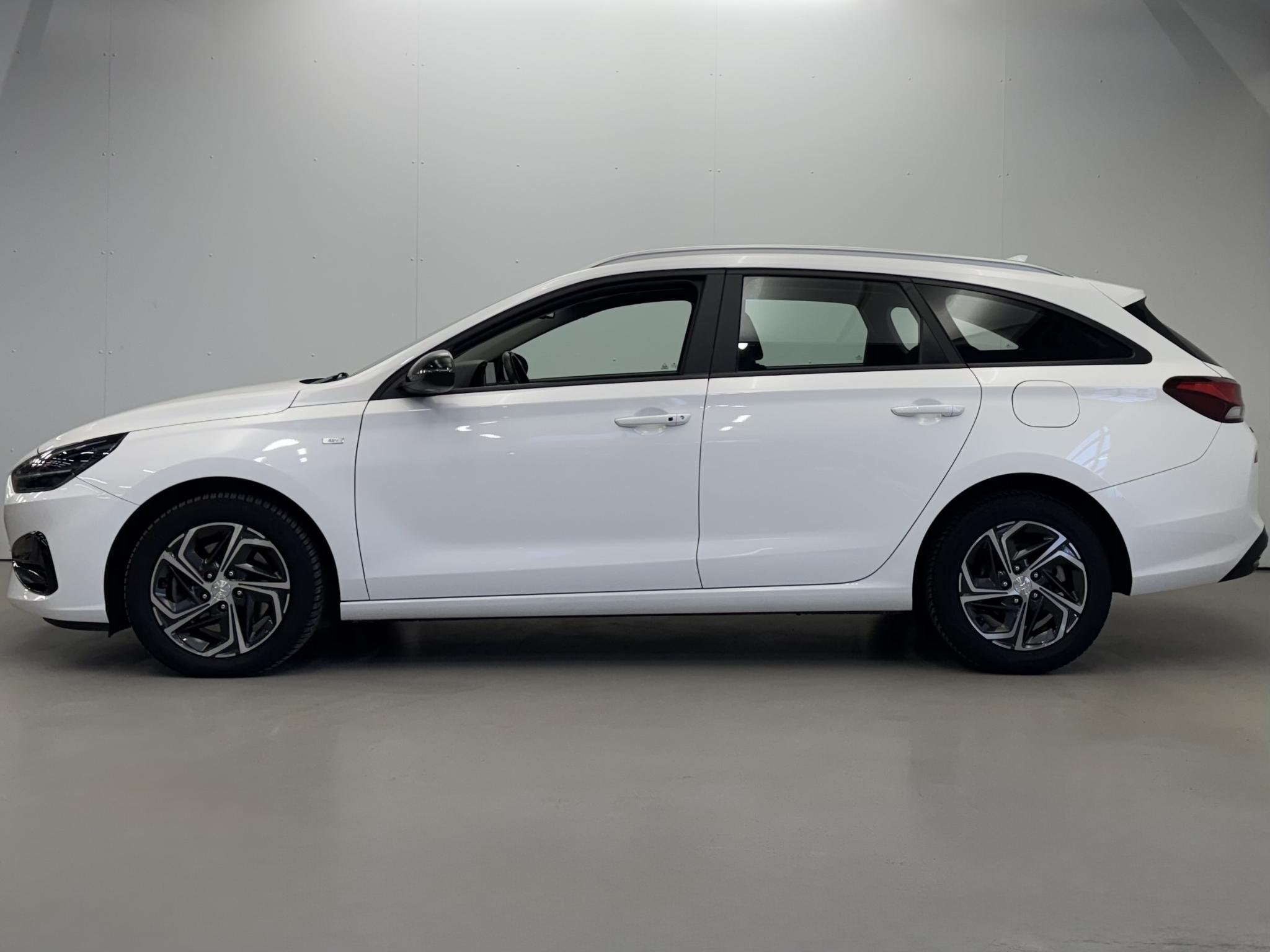 Hyundai i30 Wagon 1.0 T-GDi MHEV Comfort Smart | Navi | Clim, 12 maanden, Stof, Gebruikt, Euro 6