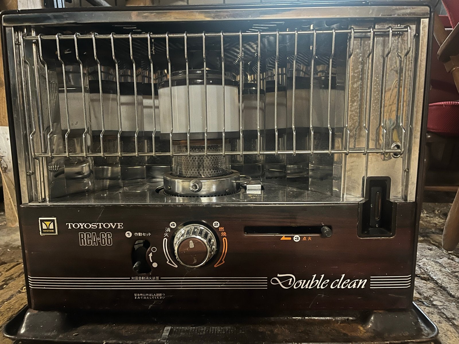 TOYOSTOVE RCA-66 Petroleumkachel - Vintage en Functioneel, Ophalen, Gebruikt, Overige brandstoffen, Petroleumkachel