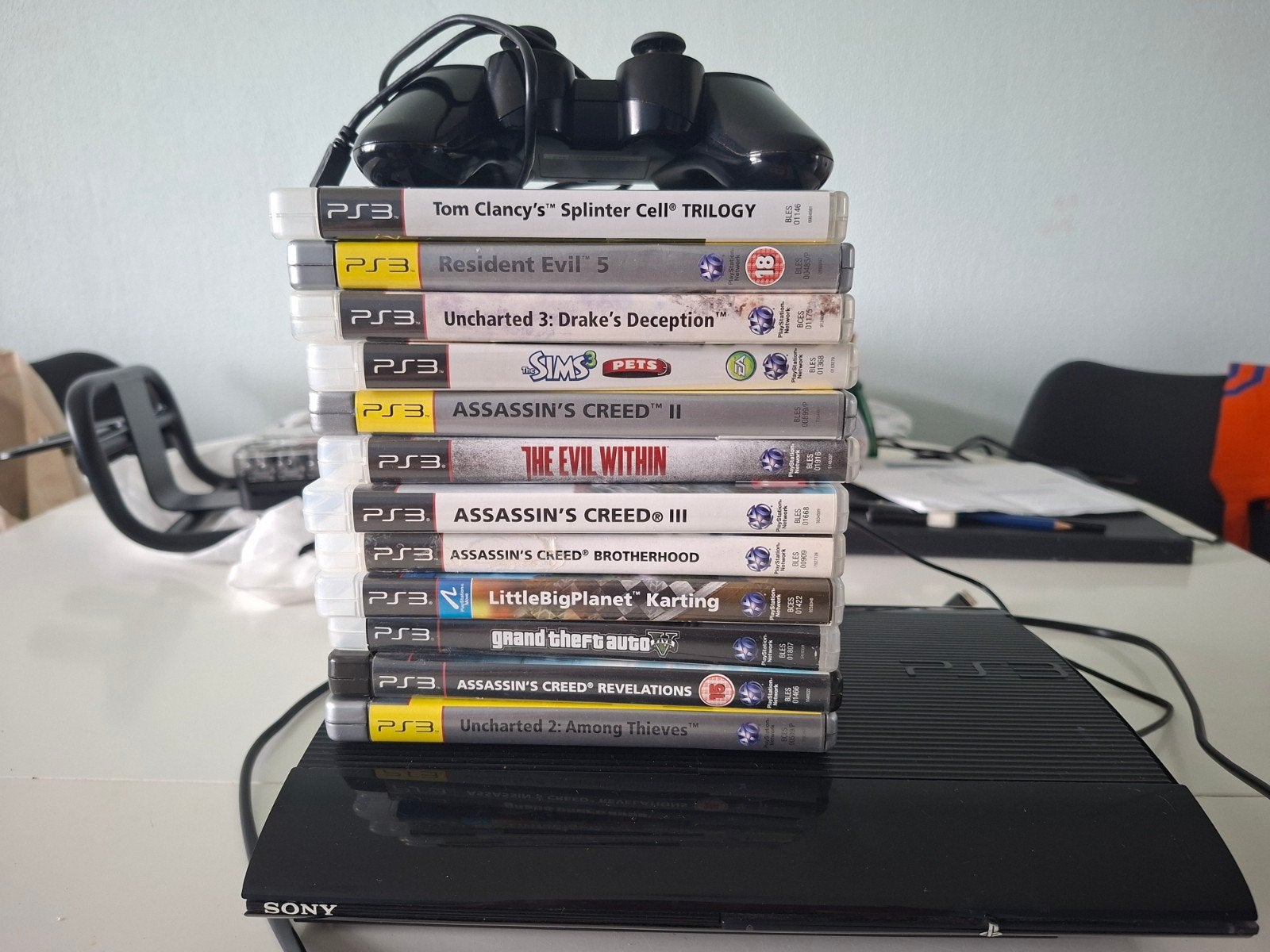 Playstation 3 en 13 spelletjes, Spelcomputers en Games, Ophalen, Zo goed als nieuw, Met 1 controller, Slim