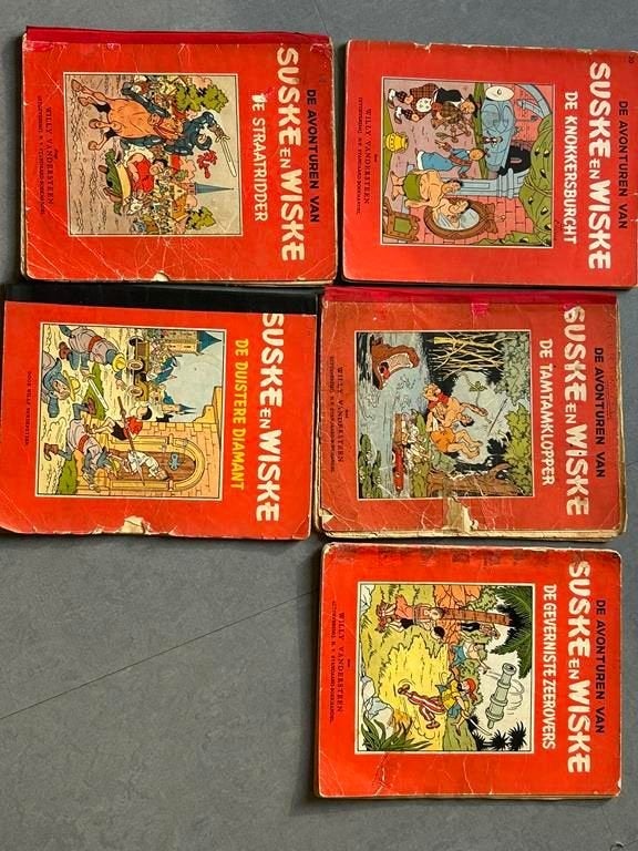groot lot Suske & Wiske incl. nrs.19,20,25,33,34, Boeken, Meerdere stripboeken, Ophalen, Gelezen