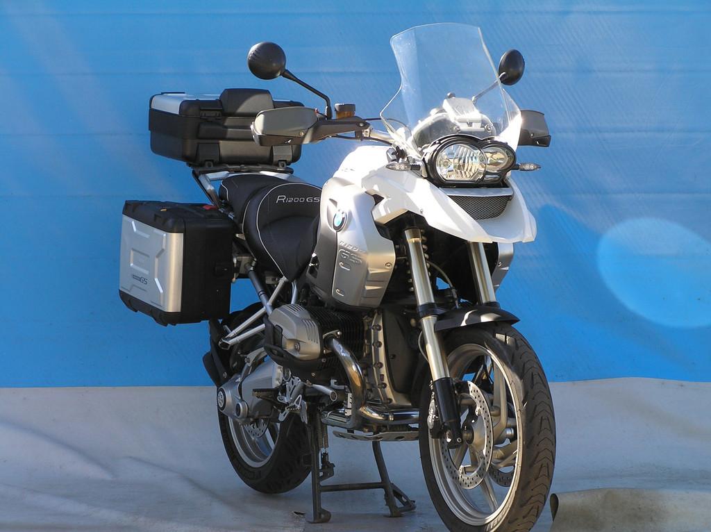 BMW R1200GS (bj 2011), BMW group Nederland B.V., Contactus@bmw-motorrad.nl, Einsteinstraat 5
2289CC  Rijswijk, NL, Toermotor