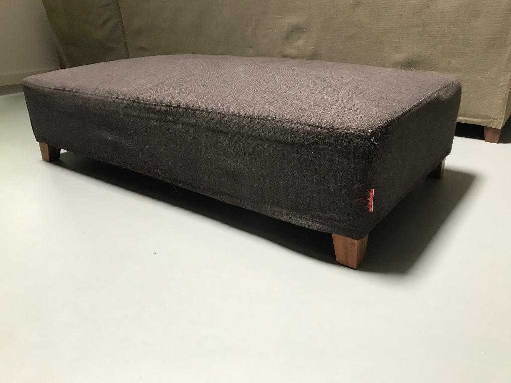 Flexform Victor hocker, Huis en Inrichting, Ophalen, Modern design, Gebruikt, 125 cm of meer