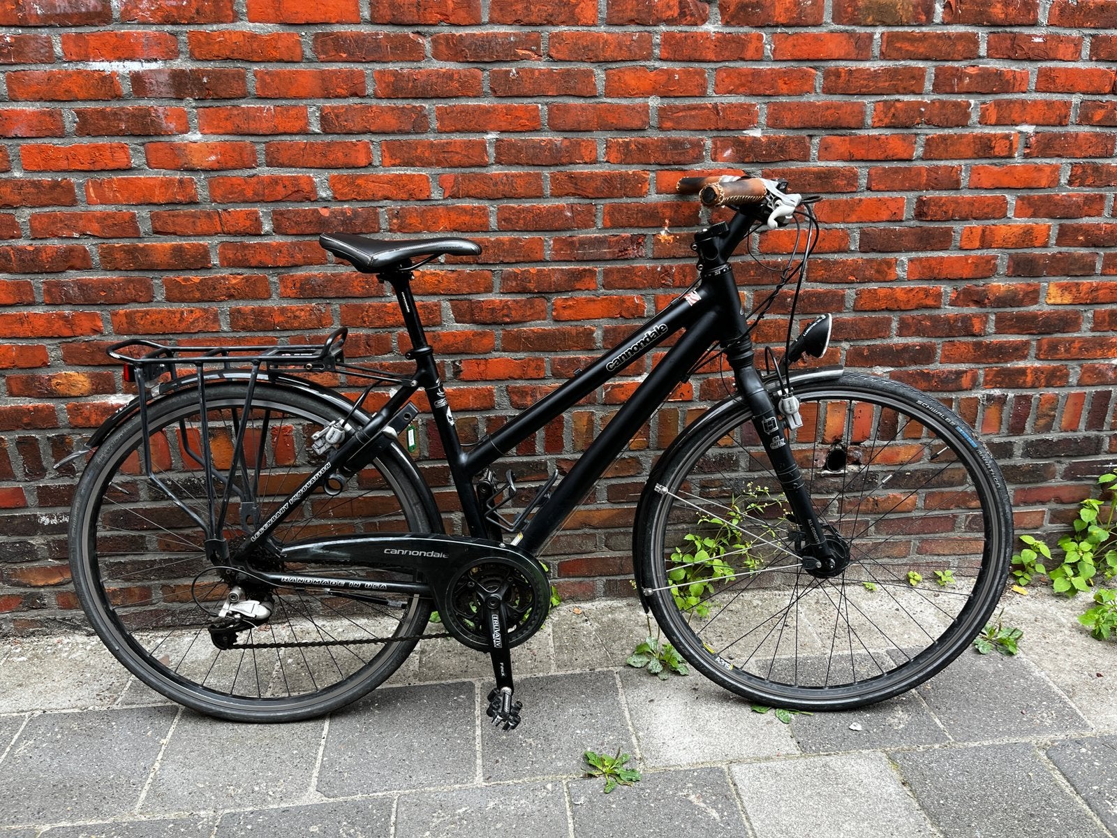 Zwarte Cannondale damesfiets, 28 inch, 47 tot 50 cm, Zo goed als nieuw, 15 tot 20 versnellingen