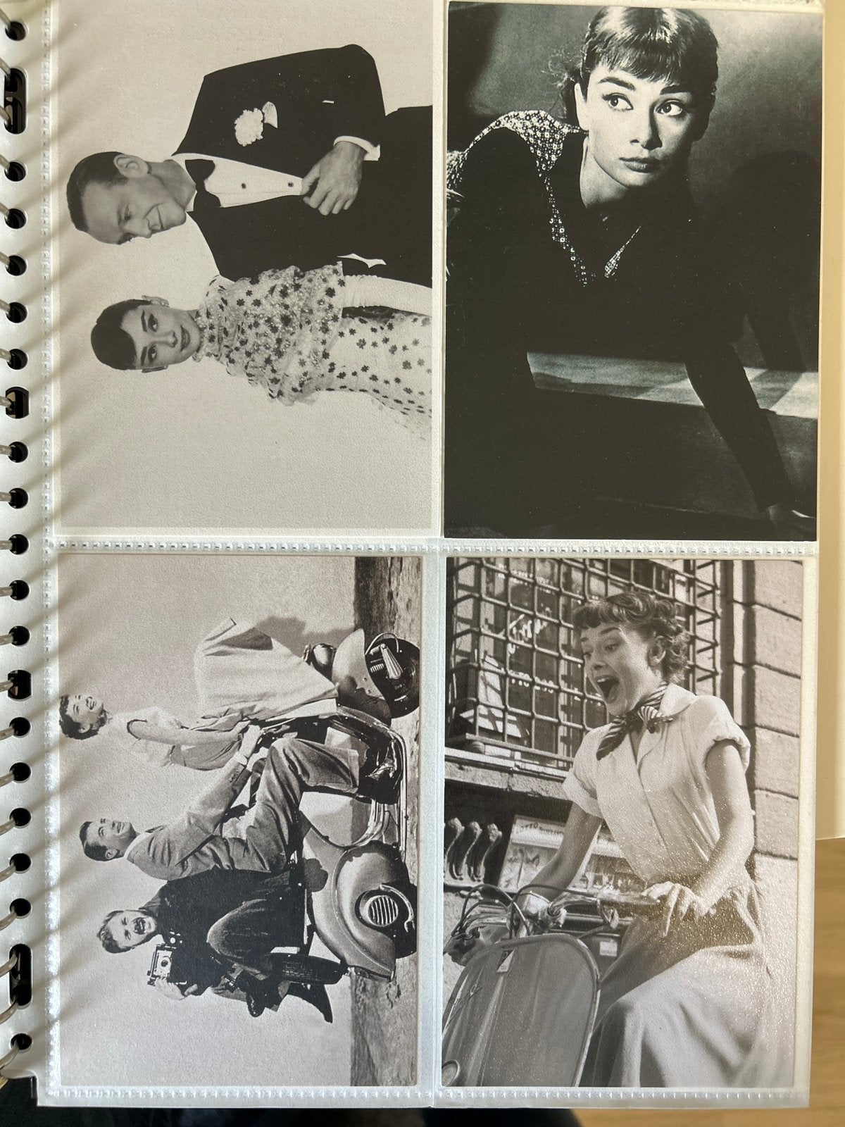 17 ansichtkaarten Audrey Hepburn, Ophalen of Verzenden, Zo goed als nieuw, Foto of Kaart