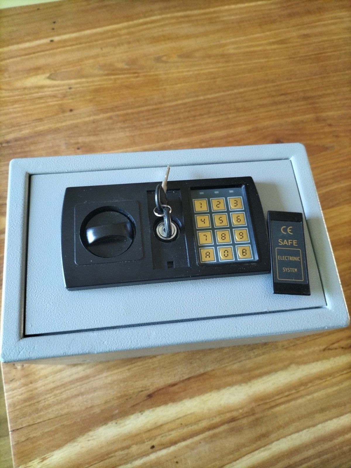 Elektronische kluisje, Ophalen, Zo goed als nieuw
