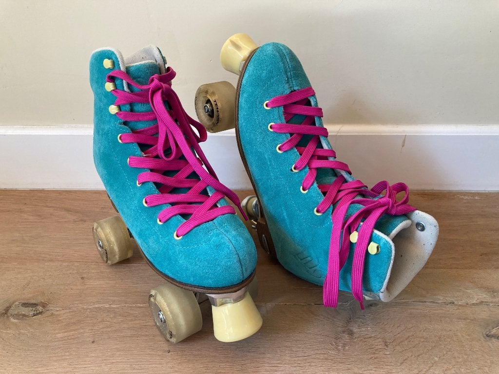 Rolschaatsen maat 40, Tempish nessie turquoise suede, disco, Ophalen of Verzenden, Zo goed als nieuw, Dames