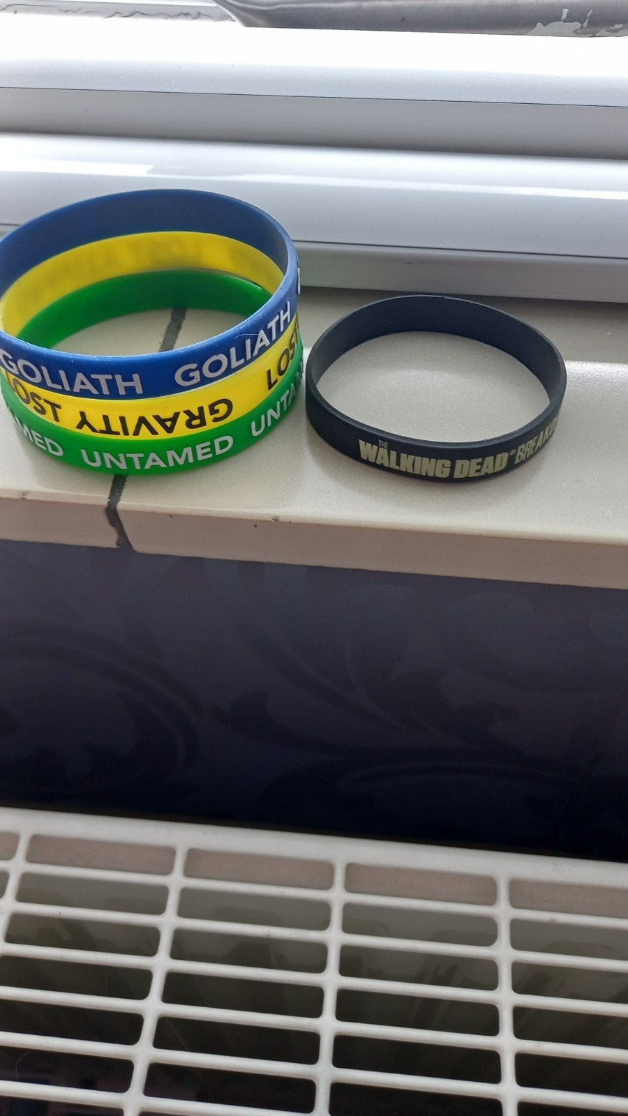 4 polsbandjes met tekst, Ophalen of Verzenden, Nieuw