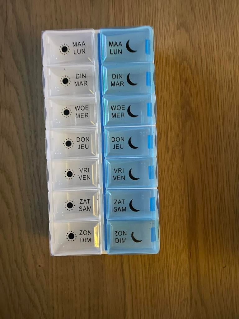Pillendoos voor 1 week, Diversen, Verpleegmiddelen, Ophalen of Verzenden, Zo goed als nieuw