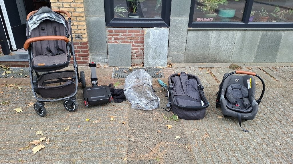 Kinderwagen en autostoeltje 3-in-1 Lionelo Amber Black Onyx, Gebruikt, Verstelbare duwstang, Combiwagen, Ophalen