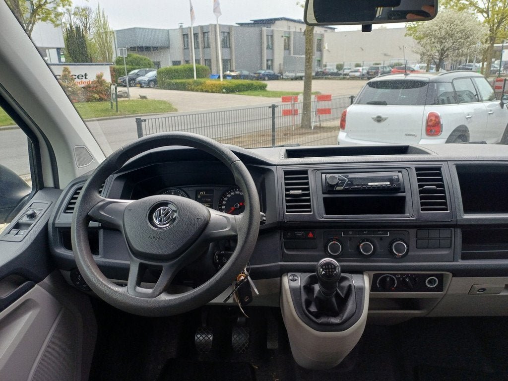 Volkswagen Transporter Kombi 2.0 TSI L2H19PERSONEN/BENZINE/A, Voorwielaandrijving, Stof, Gebruikt, Euro 6