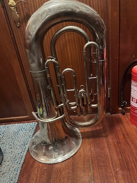 tuba, Ophalen, Gebruikt, Bes-tuba, Met koffer of draagtas