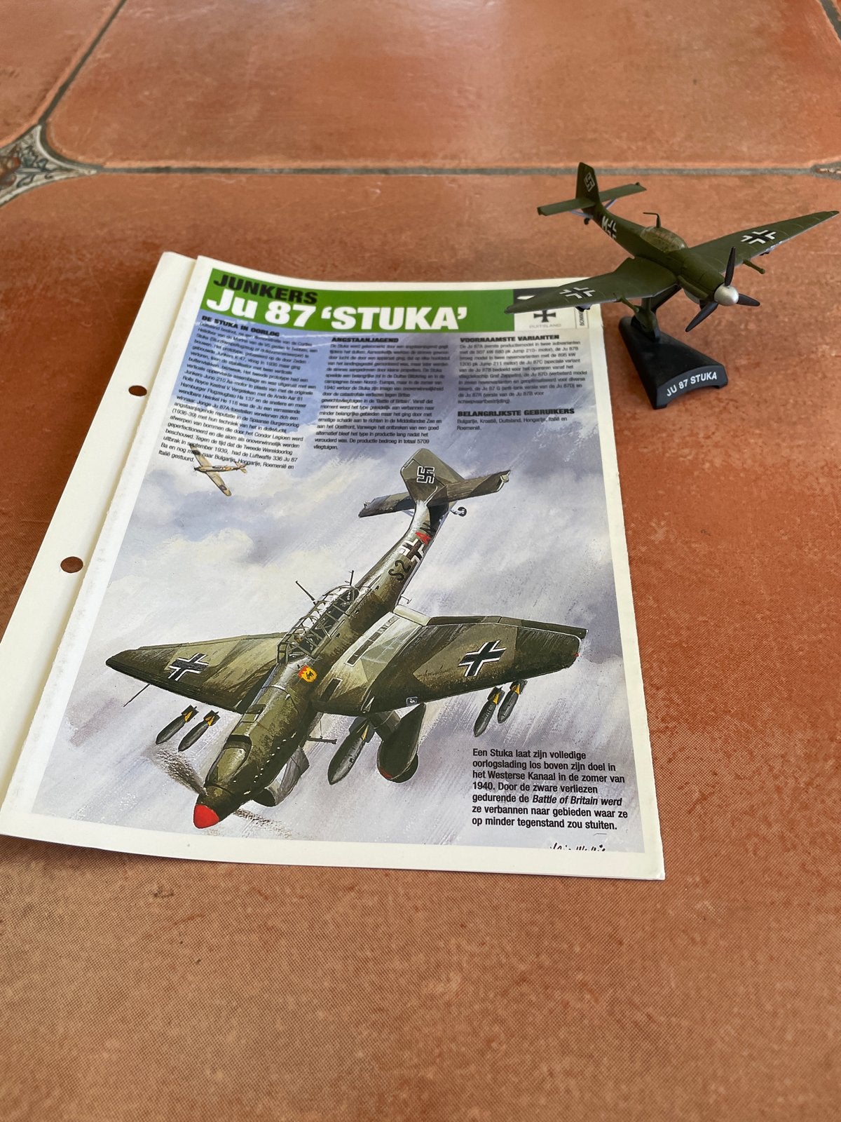 Junkers Ju 87 Stuka Modelvliegtuig met Informatie blad, Overige merken, Ophalen of Verzenden, Vliegtuig, Gebruikt