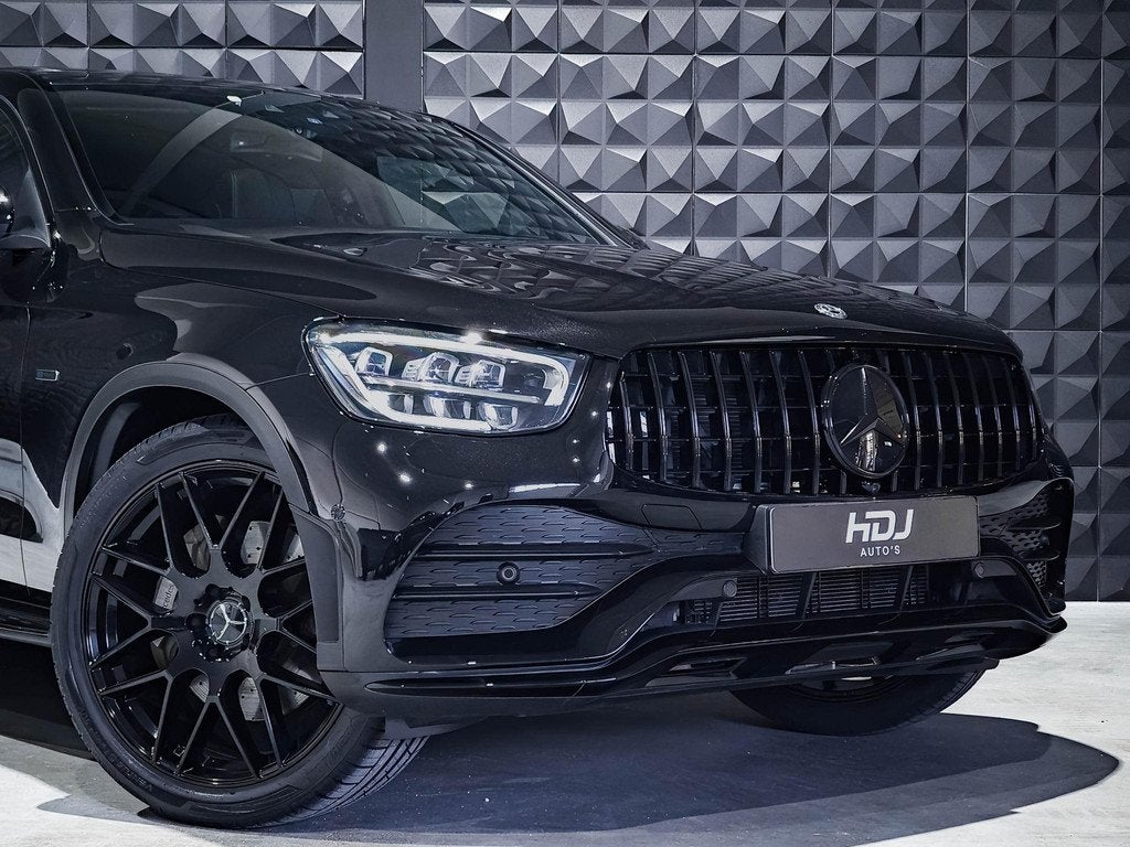Mercedes-Benz GLC-klasse Coupé 300e 4M AMG | Schuifd. | Luc, Auto's, Mercedes-Benz, Automaat, 14 kWh, Gebruikt, 4 cilinders