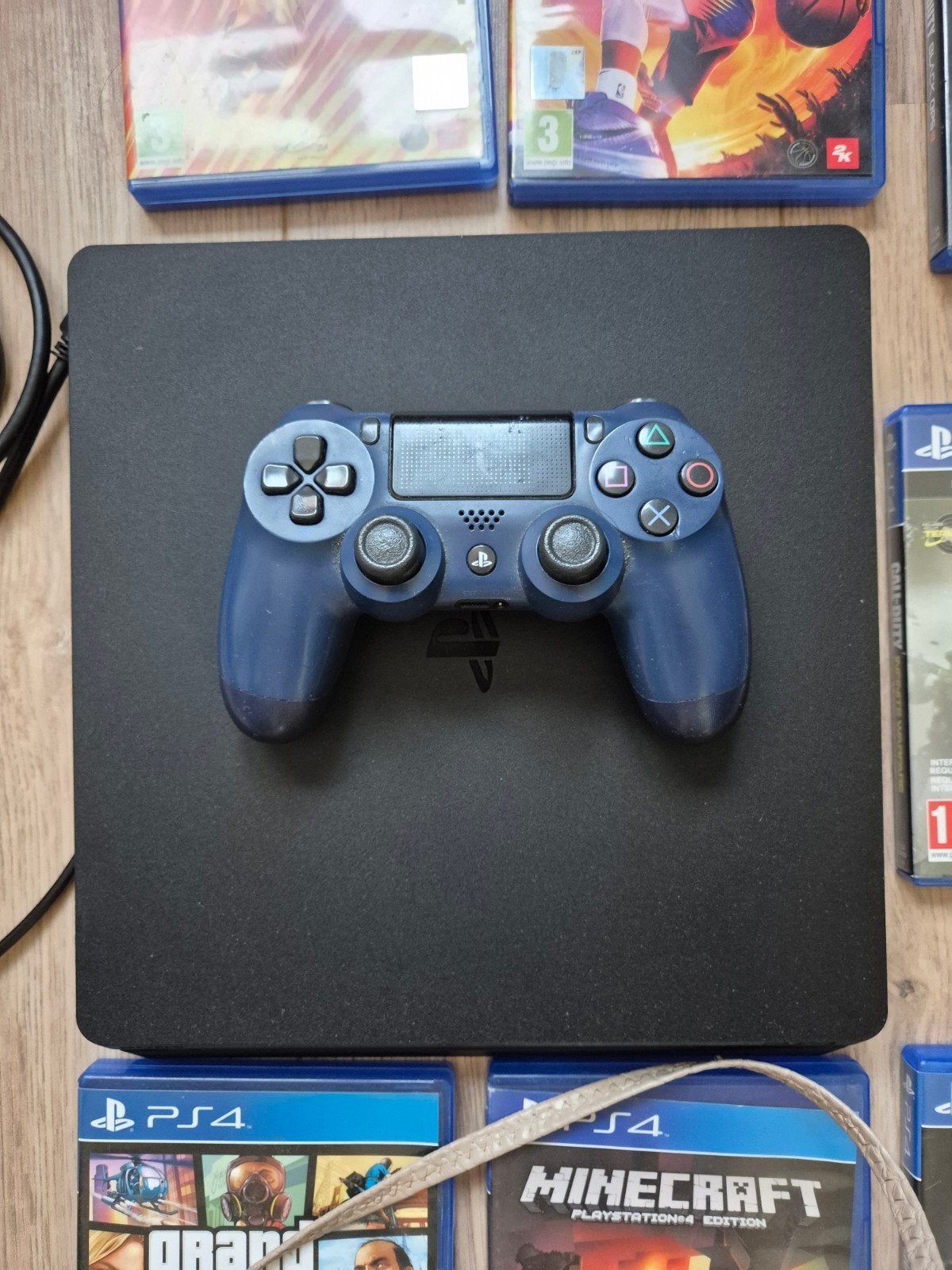 Playstation 4 slim, Ophalen of Verzenden, Zo goed als nieuw, Met 1 controller, Slim