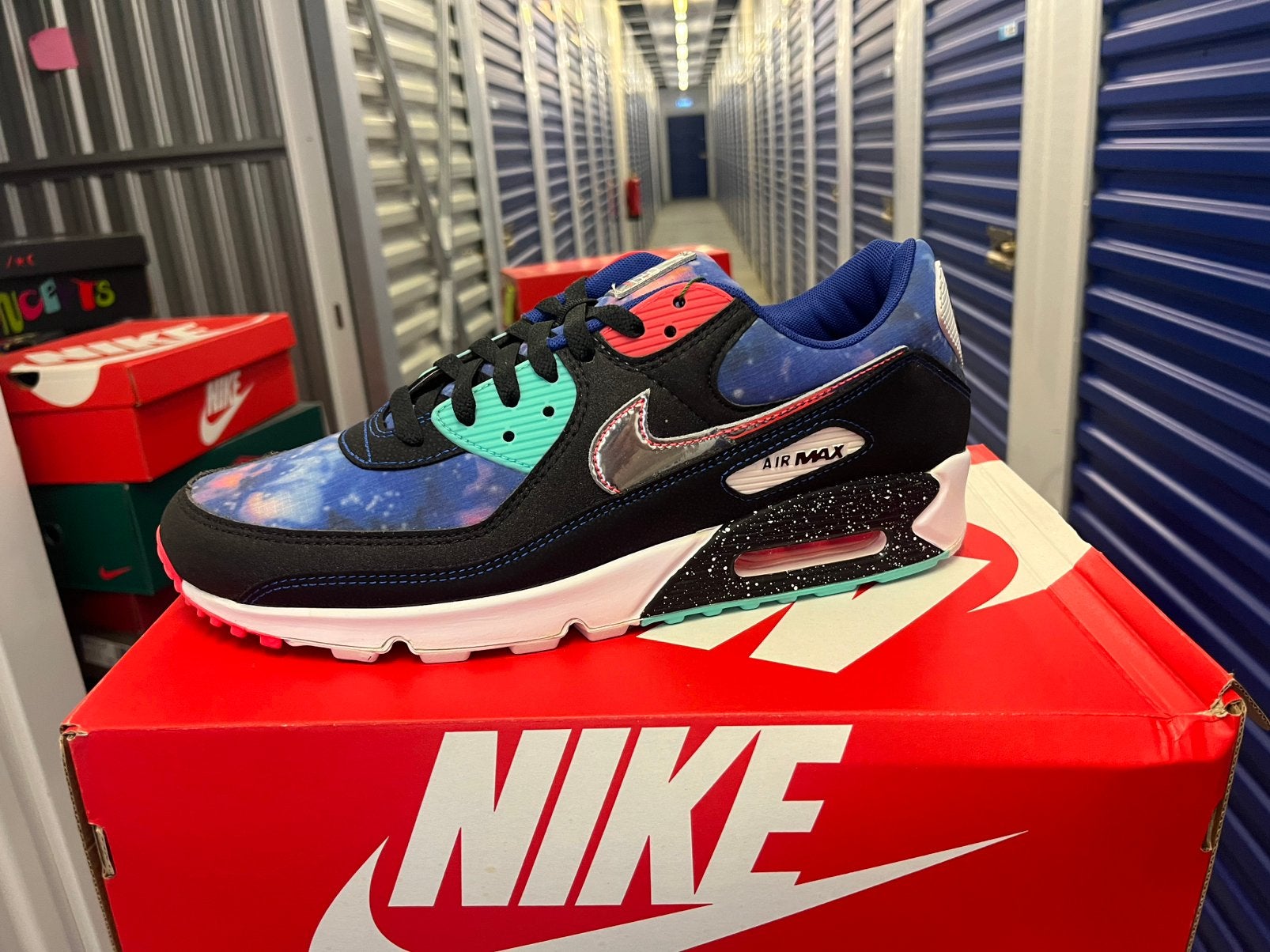 Air max 90 super galaxy maat 46 ongedragen. 275 ex verzenden, Kleding | Dames, Ophalen of Verzenden, Nieuw, Sneakers of Gympen