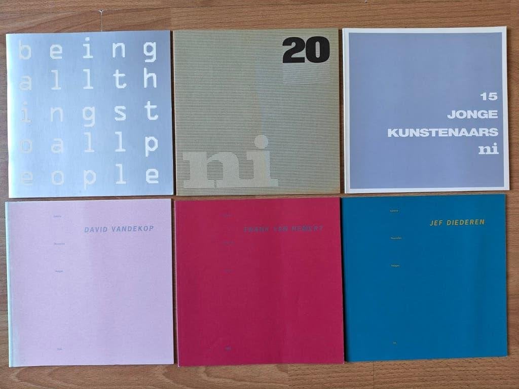 36 catalogi en 6 uitnodigingen van Galerie Nouvelles Images, Ophalen of Verzenden, Zo goed als nieuw, Schilder- en Tekenkunst