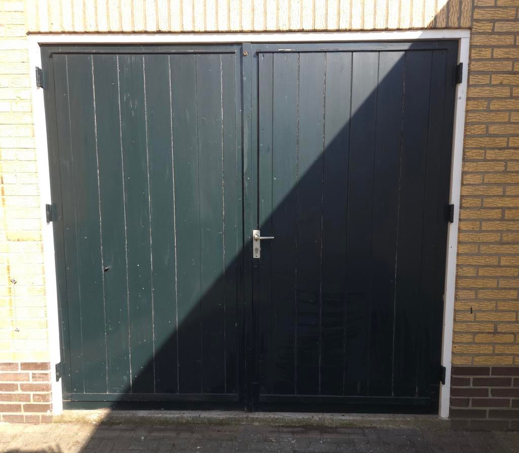 Hardhouten garagepoort 221x207 cm - Opknapbeurt nodig, Gebruikt, Garagedeur, Ophalen of Verzenden, Hout