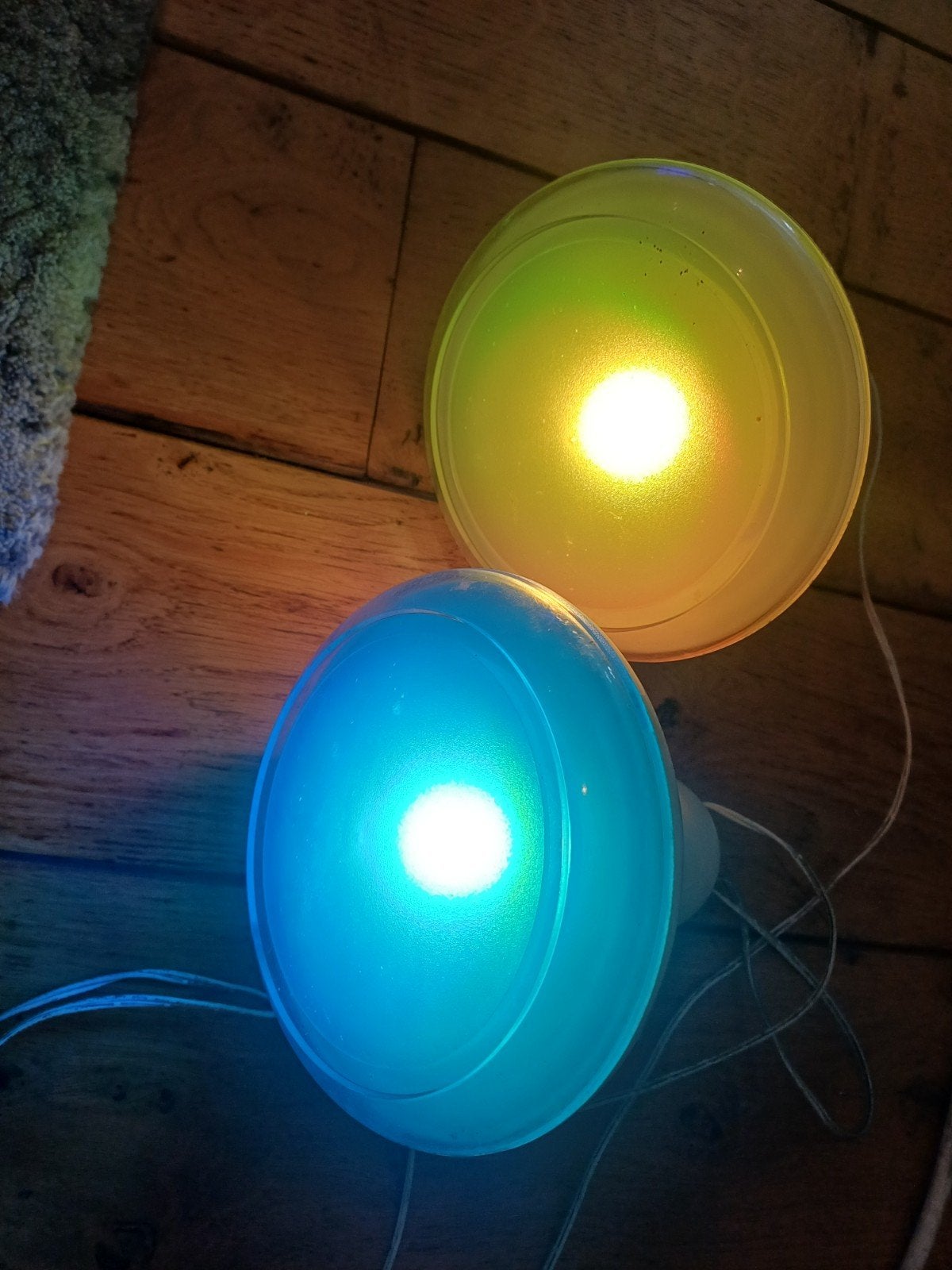 2x Smart LED Lampen - Kleur aanpasbaar en dimbaar, 30 tot 60 watt, Meerkleurig, Overige fittingen, Ophalen of Verzenden