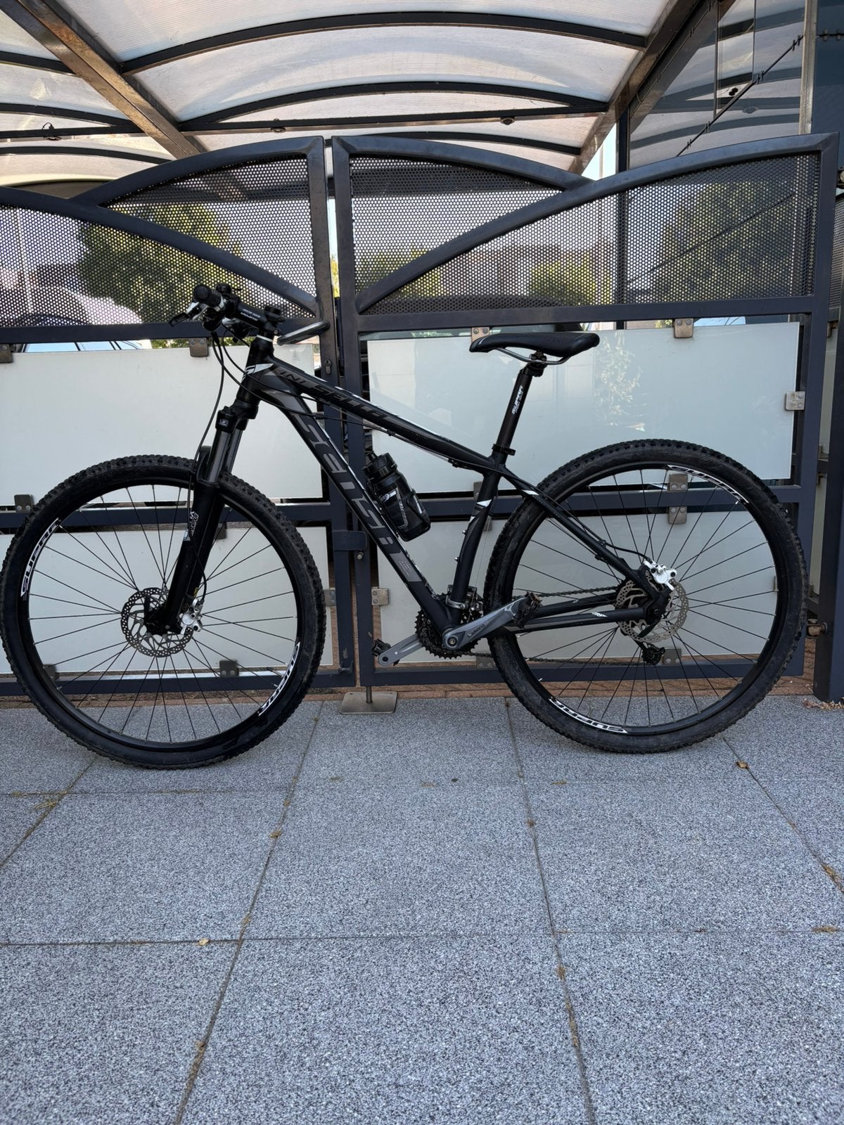 Sensa mountainbike 17 inch, Gebruikt, Fully, Dames, Schijfrem
