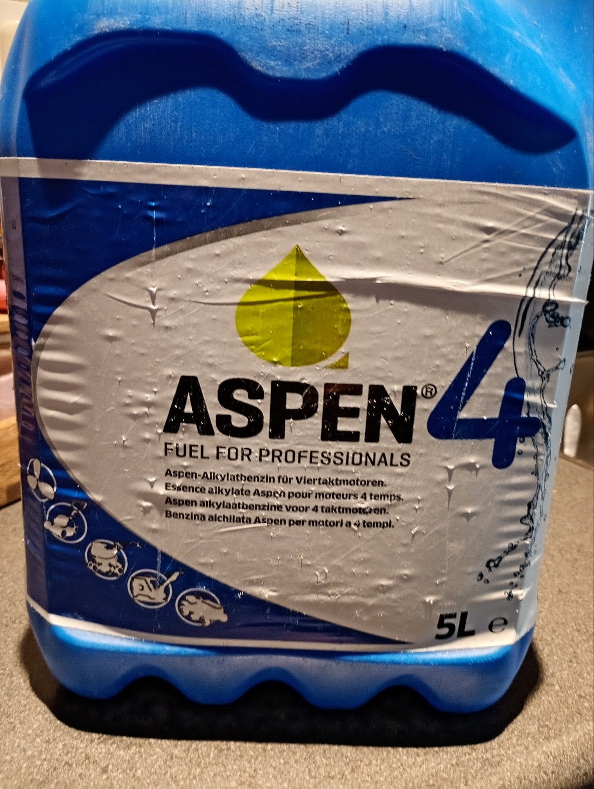 2 kannen Aspen 4 Alkylaatbenzine - 5L per kan, Ophalen, Nieuw, Benzine